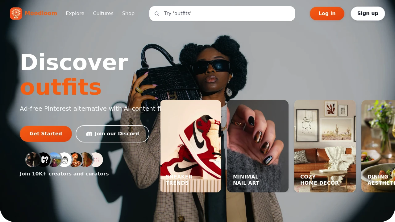 Screenshot of Moodloom website